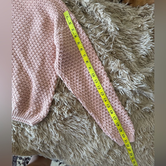 Universal thread women’s small pink waffle knit crewneck pull over sweater - Picture 10 of 10